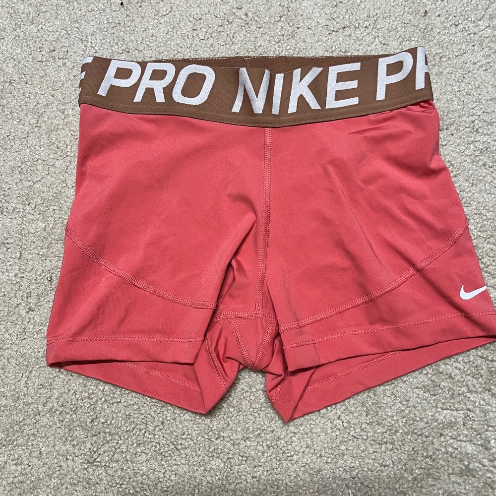 Women's Nike Pros - Pink